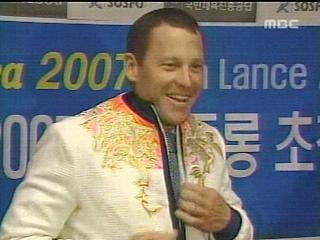 랜스 암스트롱 암 극복 전하러