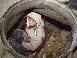 몽골 맨홀 속 아이들