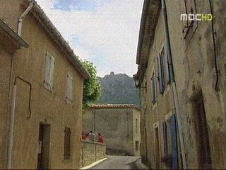 프랑스의 종말론 마을"마을에 UFO기지"