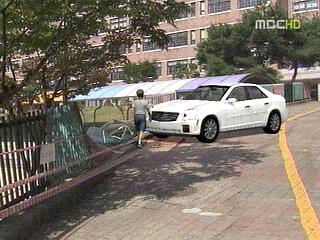 사건사고 초등생 미끄러진 차량에 등굣길 참변