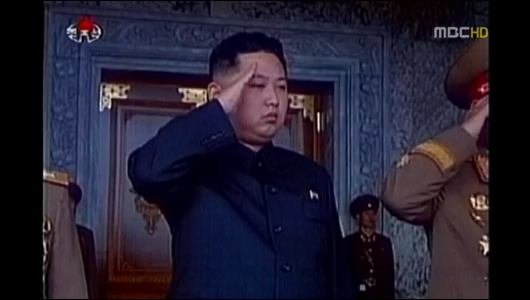 북한 권력 김정은 손으로 권력투쟁 가능성도