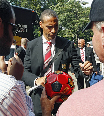 퍼디난드, 박지성 자선경기 뛴다