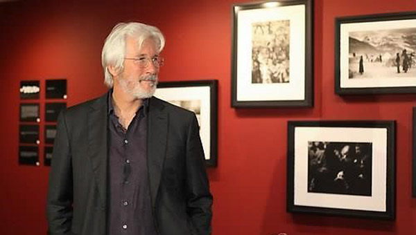 노숙자로 오인된 리처드 기어 관광객에 피자 받아