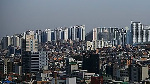 아파트 단지 침수로 단전3백여 가구 피해