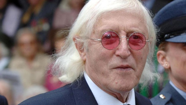 "BBC 유명 진행자 지미 새빌 최소 500명 대상 성범죄"