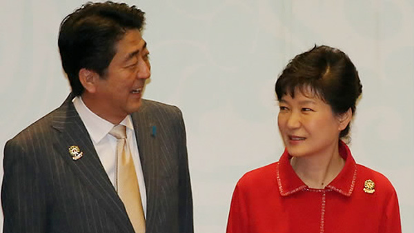 페섹 "아베 박근혜 대통령 여성정책 본받아야"