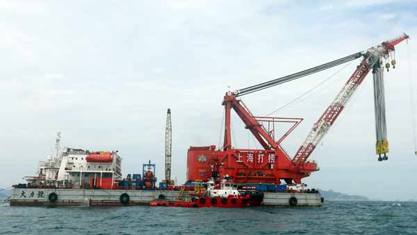 세월호 인양팀 태풍 물러나 침몰지점 다시 닻 내려