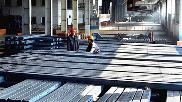 원자재가격 13년 만에 최저로 추락 기업 부도 속출