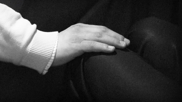 버스 옆자리 조는 여대생 허벅지 만진 20대 검거