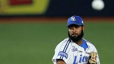 프로야구 나바로 2년 연속 20홈런20도루 달성