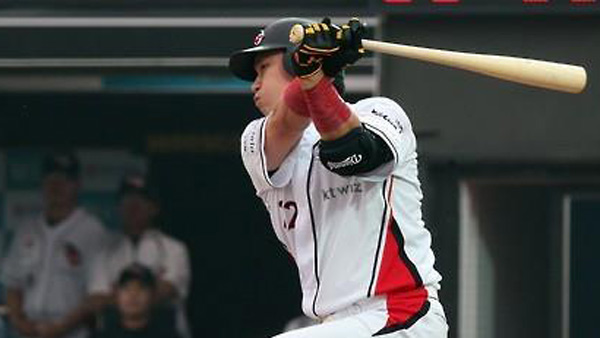 프로야구 케이티 장성우 "롯데가 올라갔으면 좋겠어요"