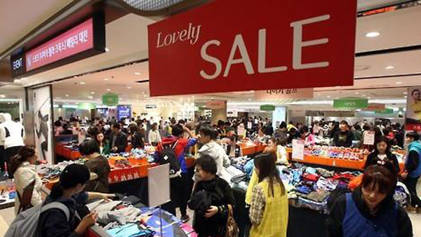 백화점 봄 세일 초반 순항 첫 주말 매출 8