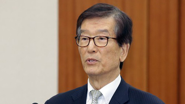 이동걸 산은회장 "한진해운 자구안 고심중으로 안다"