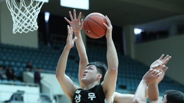 상무 농구대잔치 5연패 달성MVP 이승현