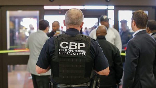 입국하려던 한국인 하와이 공항에서 강제추방