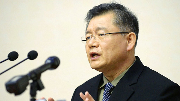 북한서 풀려난 한국계 임현수 목사 캐나다 귀국