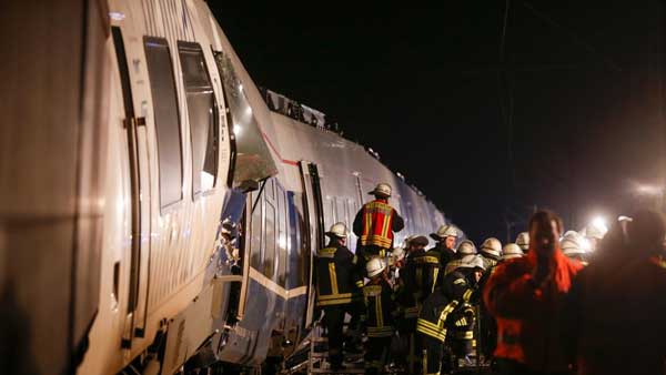 독일서 여객화물열차 충돌 50명 안팎 부상