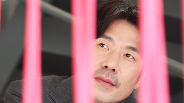 오달수 쇼크 어쩌나출연작 재촬영 땐 추가비용만 수십억