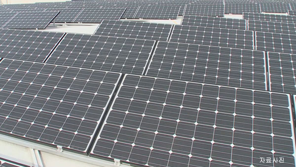 환경부 "태양광 폐패널 재활용 의무화"