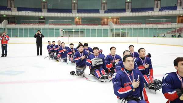 장애인아이스하키 대표팀 일본 국제대회 우승