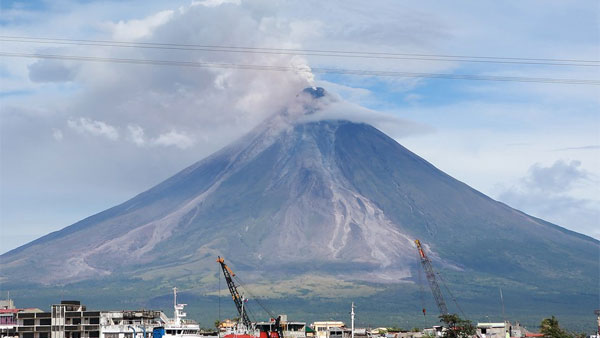 필리핀 마욘 화산 불안정"갑작스러운 폭발 가능성"