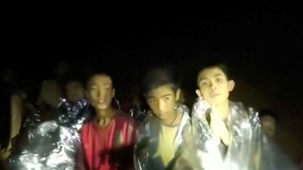 태국 동굴소년 축구팀 코치 편지 전달