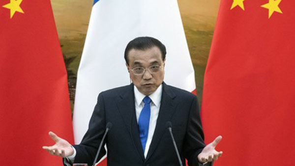 리커창 "외국 제품 관세 내릴 것"