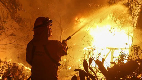  캘리포니아 산불 사망자 23명으로 늘어실종도 110명