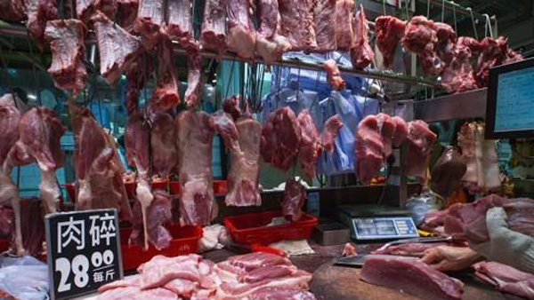  돼지열병 확산으로 국내 돼지고깃값도 들썩