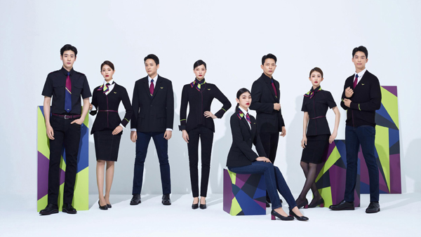 진에어 승무원 꽉 끼는 청바지 대신 치마편한 바지 입는다