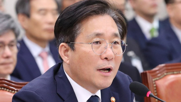 성윤모 산업장관 "전기요금 개편 신중히 검토예단 안 한다"
