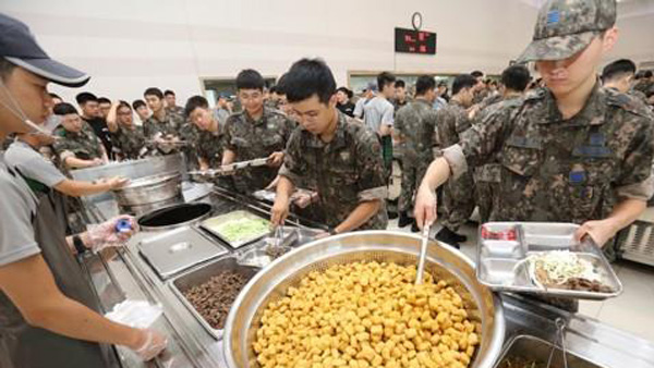 내년 군 장병 신메뉴 공개…샤인머스캣, 꼬막비빔밥, 바닷장어도…