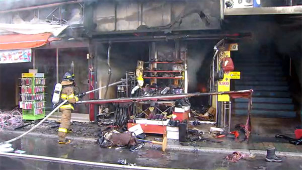 원주 중앙시장 화재 상점 수십 곳 태우고 꺼져