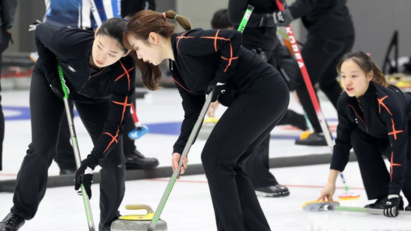 컬링 리틀팀킴 최강 스웨덴에 패세계선수권 연승 중단