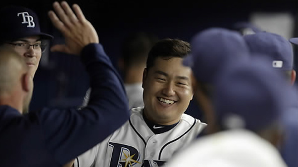 최지만 시즌 첫 홈런포 포함 4출루 활약