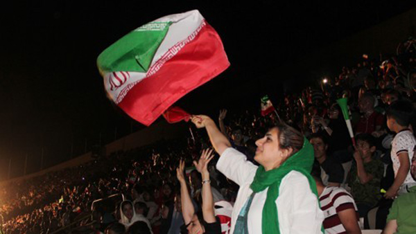 "이란축구협회 월드컵 예선 홈경기 여성 입장 허용"