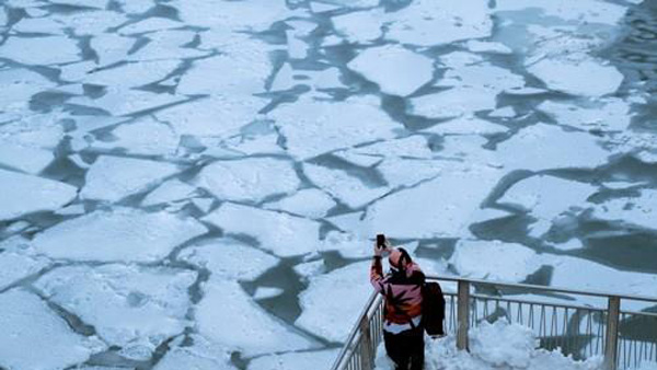미국 중북부 북극한파 초절정5명 사망 항공기 2천여 편 결항