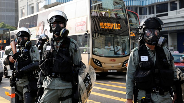 홍콩 인터넷 매체 "홍콩 16세소녀 경찰서서 집단성폭행 소문 확산"