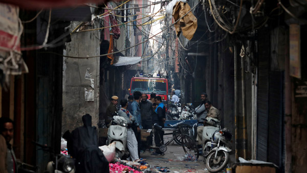 인도 뉴델리 가방공장서 대형화재"43명 이상 사망"