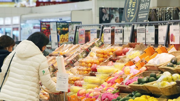 외식·배달에…식료품 구매비 비중 5년 만에 최저