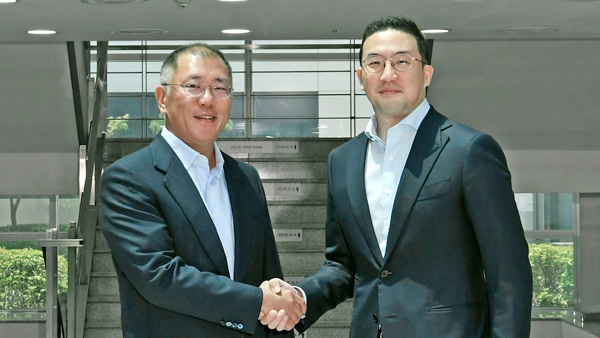 정의선·구광모 첫 회동…미래 전기차 배터리 협력 논의