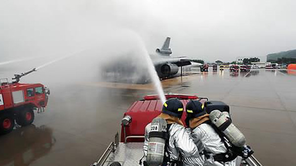 인국공, '업무상 부상' 소방대원에게 재시험 기회…특혜 논란?