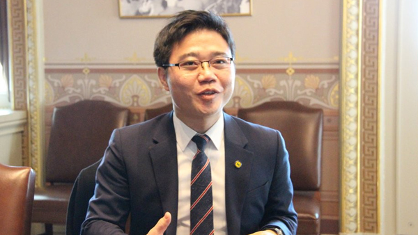 한국당, 탈북자·체육계 미투 인사 영입…환영식 개최