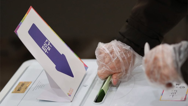 21대 총선 투표율 오후 1시 49.7%…지난 총선보다 11.8%p 높아
