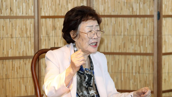 "한일 위안부 합의 알았나? 몰랐나?" 윤미향-조태용의 진실게임