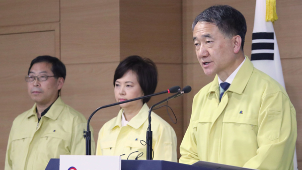 확진환자 접촉자 전원 '자가격리'…