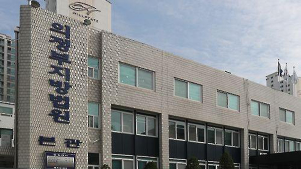 윤석열 장모 첫 재판 연기…"국민참여재판·이송 신청 사유"