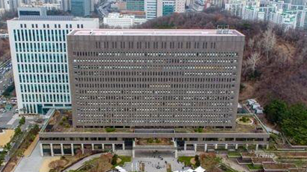 '수사관 성추행' 현직검사 혐의 인정…"합의 기회 줬으면"