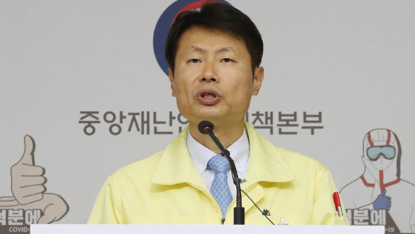 '30분 소독시간' 거쳐야 노래방 이용 가능…고위험시설 방역 수칙 공개