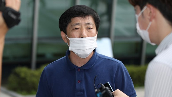 '대북전단 살포' 박상학 형제 기소의견 검찰 송치